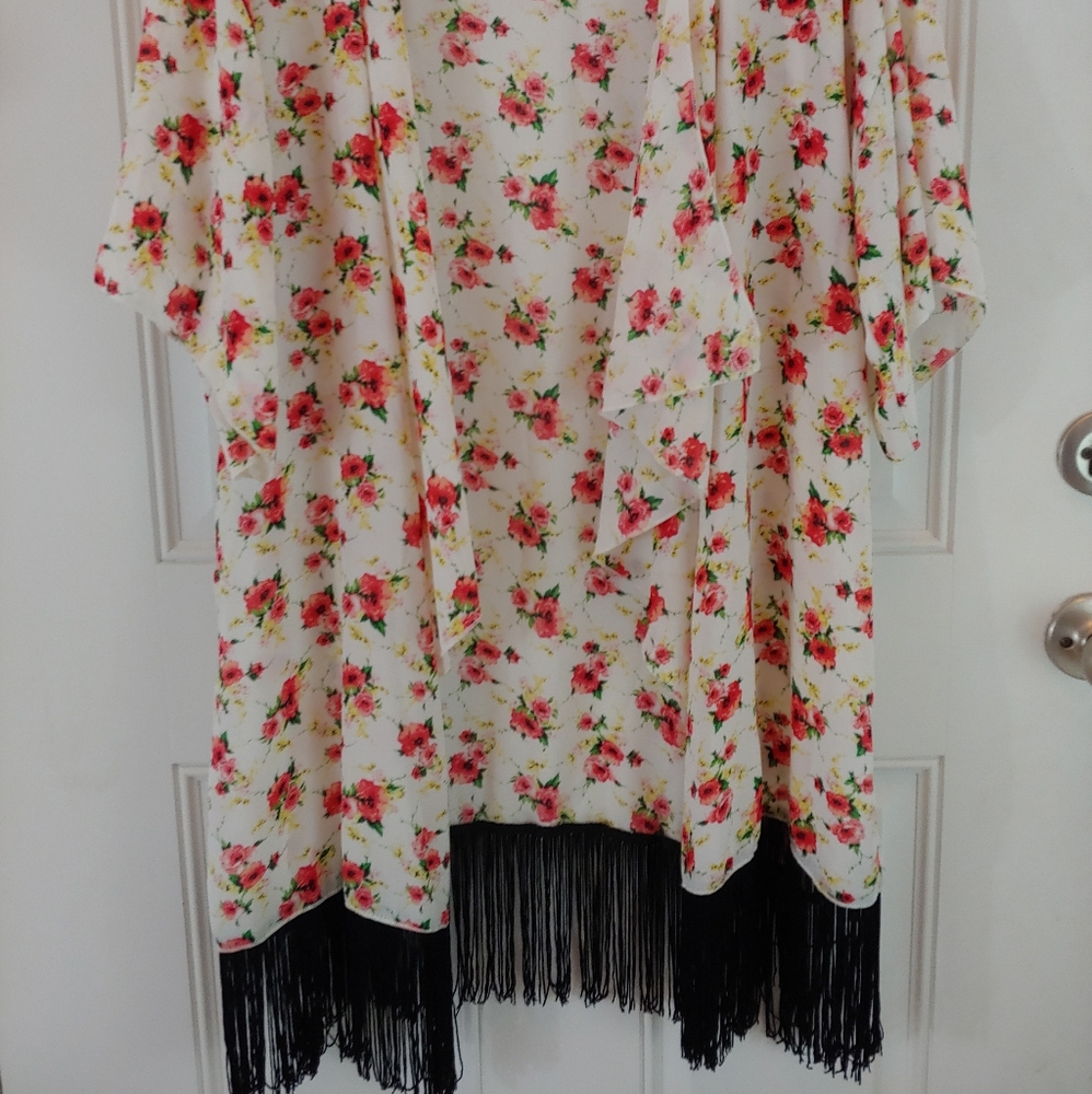Lularoe Monroe kimono - Picture 3 of 3